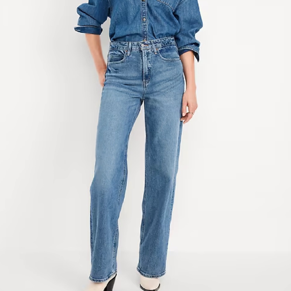 Old Navy Extra High-Waisted Wide-Leg Jeans Medium Wash Size 4 Petite
